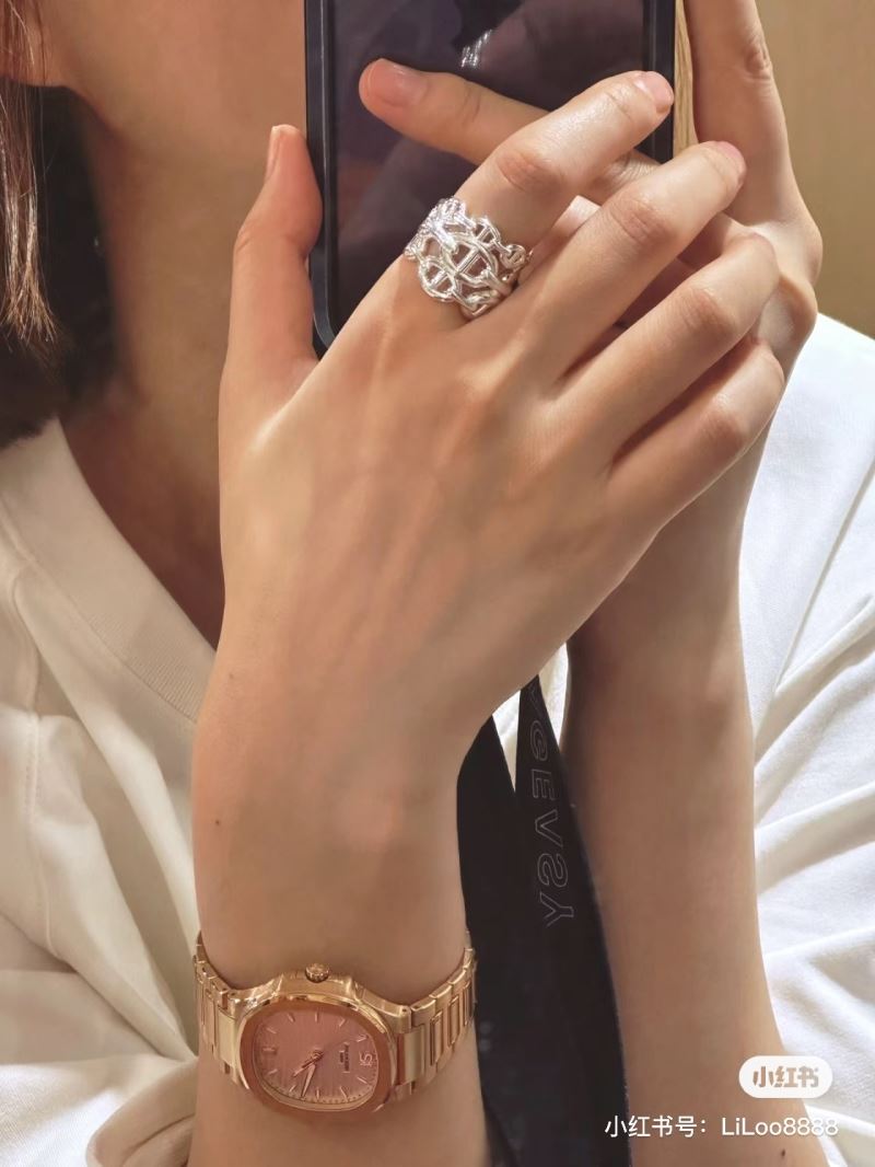 H**me5 rings